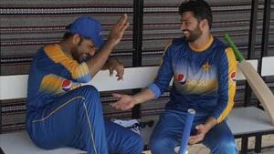 Sarfaraz Ahmed with Azhar Ai(Twitter/Sarfaraz Ahmed) Sarfaraz Ahmed with Azhar Ai(Twitter/Sarfaraz Ahmed)