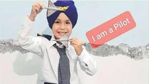A student from Mount Litera Zee School dressed as pilot.(HT) A student from Mount Litera Zee School dressed as pilot.(HT)