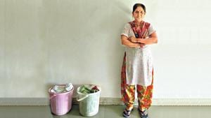 Kamni has been working as a housekeeper in Haus Khas for almost 20 years.(Mayank Austen Soofi) Kamni has been working as a housekeeper in Haus Khas for almost 20 years.(Mayank Austen Soofi)