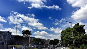 A cloudy blue sky over Connaught Place in New Delhi, earlier in August.(Sonu Mehta/HT photo) A cloudy blue sky over Connaught Place in New Delhi, earlier in August.(Sonu Mehta/HT photo)