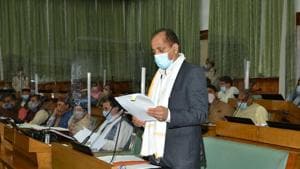 Chief minister Jai Ram Thakur addressing the assembly on the first day of the monsoon session in Shimla on Monday.(HT photo)