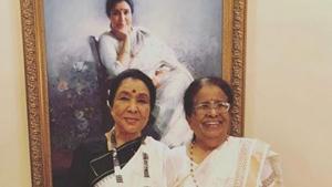 Asha Bhosle with her older sister Meena Khadhikar. Asha Bhosle with her older sister Meena Khadhikar.