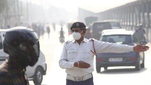 Emerging research also suggests that air pollution may alter lung cells to increase the number of Sars-CoV-2 virus receptors(Yogendra Kumar/HT PHOTO)