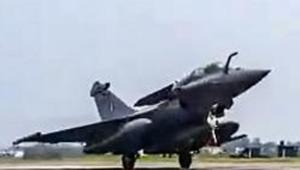 The French defence minister is scheduled to arrive Thursday morning and will depart late afternoon, the officials said.(PTI) The French defence minister is scheduled to arrive Thursday morning and will depart late afternoon, the officials said.(PTI)