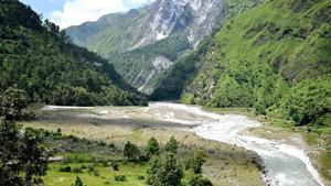 A view of Durmi-Gauna valley in Chamoli of Uttarakhand.(HT PHOTO) A view of Durmi-Gauna valley in Chamoli of Uttarakhand.(HT PHOTO)