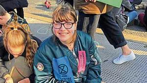 Teen climate activist Blue Sandford, author of the book Challenge Everything, was arrested for blocking a road in London’s Trafalgar Square during her protest last year.(Reuters) Teen climate activist Blue Sandford, author of the book Challenge Everything, was arrested for blocking a road in London’s Trafalgar Square during her protest last year.(Reuters)