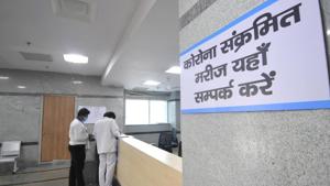 Doctors said hourly cleaning of a washroom is the only solution to the problem.(HT Photo) Doctors said hourly cleaning of a washroom is the only solution to the problem.(HT Photo)