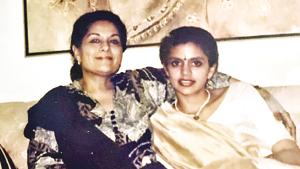 Mandira Bedi with her mom Gita in her old house, in Mumbai, before her parents moved to Delhi Mandira Bedi with her mom Gita in her old house, in Mumbai, before her parents moved to Delhi