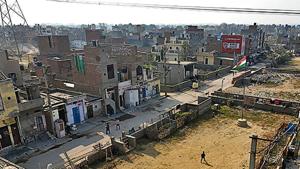 The DUSIB has suggested that flats constructed under JNNURM in areas such as Savda Ghevra can be offered for the rehabilitation of the slum dwellers.(Sushil Kumar/HT archive) The DUSIB has suggested that flats constructed under JNNURM in areas such as Savda Ghevra can be offered for the rehabilitation of the slum dwellers.(Sushil Kumar/HT archive)