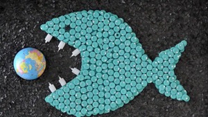 An installation made to create awareness among the public regarding plastic pollution.(HT Photo) An installation made to create awareness among the public regarding plastic pollution.(HT Photo)