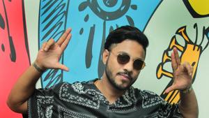 Rapper Raftaar says he has sent a text to the maker of the IPL 2020 anthem, Aayenge Hum Wapas, asking him to accept that he has copied the song from Kr$na’s 2017 hit, Dekh Kaun Aaya Wapas.(Photo: Shivam Saxena/HT Photo)