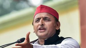 Samajwadi Party president Akhilesh Yadav has targeted UP chief minister and the DGP of the state.(PTI Photo) Samajwadi Party president Akhilesh Yadav has targeted UP chief minister and the DGP of the state.(PTI Photo)