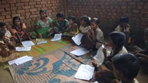 Students gathered for assignment(HT) Students gathered for assignment(HT)