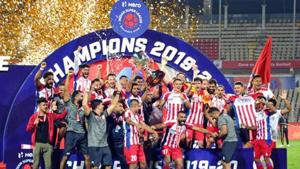 Players of ATK Kolkota celebrate after winning the 6th edition of the Indian Super League (ISL) football final match in Fatorda, Goa.(PTI) Players of ATK Kolkota celebrate after winning the 6th edition of the Indian Super League (ISL) football final match in Fatorda, Goa.(PTI)
