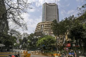 Angel Broking Ltd made a weak debut on Monday as its shares declined more than 10% on BSE and NSE.(Bloomberg Photo) Angel Broking Ltd made a weak debut on Monday as its shares declined more than 10% on BSE and NSE.(Bloomberg Photo)