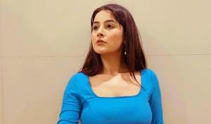 Shehnaaz Gill went down to 55 kgs from 67 kgs. Shehnaaz Gill went down to 55 kgs from 67 kgs.