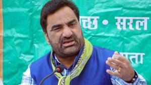 Rashtriya Loktantrik Party (RLP) founder and MP Hanuman Beniwal says his Covid 19 test report returned a false positive report.(HT Photo) Rashtriya Loktantrik Party (RLP) founder and MP Hanuman Beniwal says his Covid 19 test report returned a false positive report.(HT Photo)