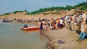 The state government has announced a compensation of Rs 1 lakh each to the next of kin of the deceased from the CM Relief Fund.(HT Photo) The state government has announced a compensation of Rs 1 lakh each to the next of kin of the deceased from the CM Relief Fund.(HT Photo)