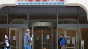 A sign marks the headquarters of Moderna Therapeutics, which is developing a vaccine against the coronavirus disease (COVID-19), in Cambridge, Massachusetts, US.(REUTERS) A sign marks the headquarters of Moderna Therapeutics, which is developing a vaccine against the coronavirus disease (COVID-19), in Cambridge, Massachusetts, US.(REUTERS)