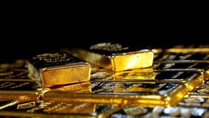 Although the gold price in both global ($1,951.2) as well as Indian market (Rs 51,210) experienced a growth, the spot gold prices in Indian market grew by a lesser rate of 0.02% as compared to Global gold prices of 0.32%.(REUTERS) Although the gold price in both global ($1,951.2) as well as Indian market (Rs 51,210) experienced a growth, the spot gold prices in Indian market grew by a lesser rate of 0.02% as compared to Global gold prices of 0.32%.(REUTERS)