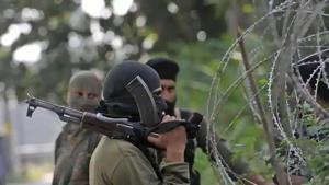 The police recovered incriminating material of Hizb-ul-Mujahideen and Al-Badr outfits from the two terrorists arrested.(File photo for representation) The police recovered incriminating material of Hizb-ul-Mujahideen and Al-Badr outfits from the two terrorists arrested.(File photo for representation)