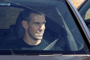 Soccer Football - Gareth Bale arrives in London - Tottenham Hotspur Training Centre, London, Britain - September 18, 2020 Gareth Bale arrives at the Tottenham Hotspur Training Centre Action Images via Reuters/John Sibley(Action Images via Reuters) Soccer Football - Gareth Bale arrives in London - Tottenham Hotspur Training Centre, London, Britain - September 18, 2020 Gareth Bale arrives at the Tottenham Hotspur Training Centre Action Images via Reuters/John Sibley(Action Images via Reuters)