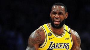 Los Angeles Lakers forward LeBron James (23) reacts against the Milwaukee Bucks during the second half at Staples Center.(USA TODAY Sports) Los Angeles Lakers forward LeBron James (23) reacts against the Milwaukee Bucks during the second half at Staples Center.(USA TODAY Sports)