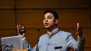 Chief economic adviser Krishnamurthy Subramanian believes India’s growth will bounce back on the wings of several reforms done in many sectors. (Photo: Ramesh Pathania/ Mint Archives) Chief economic adviser Krishnamurthy Subramanian believes India’s growth will bounce back on the wings of several reforms done in many sectors. (Photo: Ramesh Pathania/ Mint Archives)