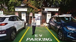 An electric vehicle (EV) charging plaza on Rafi Marg. An electric vehicle (EV) charging plaza on Rafi Marg.
