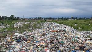 Solid waste dumped near a river and forest site in Uttarakhand.(HT File) Solid waste dumped near a river and forest site in Uttarakhand.(HT File)