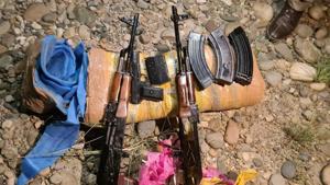 pics of arms and ammunition dropped by a Pakistani drone in Akhnoor sector of Jammu on Tuesday.(Sourced) pics of arms and ammunition dropped by a Pakistani drone in Akhnoor sector of Jammu on Tuesday.(Sourced)