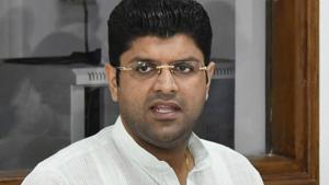 “The discussions on how to run the markets smoothly in the wake of the three farm bills, passed by the Parliament, were done,” Chautala said.(HT Photo) “The discussions on how to run the markets smoothly in the wake of the three farm bills, passed by the Parliament, were done,” Chautala said.(HT Photo)
