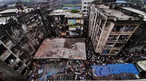 NDRF teams conducting rescue operations at the collapse site after after 3 storey Jilani building collapsed at Patel compound , Bhiwandi ( Praful Gangurde/ HT Photo ) NDRF teams conducting rescue operations at the collapse site after after 3 storey Jilani building collapsed at Patel compound , Bhiwandi ( Praful Gangurde/ HT Photo )
