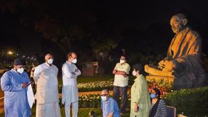 Senior Congress MPs Ghulam Nabi Azad and Mallikarjun Kharge meet protesting Rajya Sabha members in New Delhi late on Monday. Senior Congress MPs Ghulam Nabi Azad and Mallikarjun Kharge meet protesting Rajya Sabha members in New Delhi late on Monday.