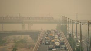 Due to the Covid-19 pandemic, public transport is not running at optimal capacity. The government needs to find a way to increase the frequency of public transport so that vehicular emissions are limited.(Mohd Zakir/HT PHOTO) Due to the Covid-19 pandemic, public transport is not running at optimal capacity. The government needs to find a way to increase the frequency of public transport so that vehicular emissions are limited.(Mohd Zakir/HT PHOTO)
