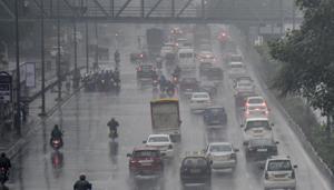 Vehicles drive in heavy rain on WEH at Goregaon in Mumbai, India, on Tuesday, September 22, 2020 (Photo by Satyabrata Tripathy/Hindustan Times) Vehicles drive in heavy rain on WEH at Goregaon in Mumbai, India, on Tuesday, September 22, 2020 (Photo by Satyabrata Tripathy/Hindustan Times)
