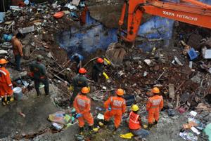 Rescue operations at the building collapse site at Patel compound Bhiwandi, Thane, on Wednesday.(HT file) Rescue operations at the building collapse site at Patel compound Bhiwandi, Thane, on Wednesday.(HT file)