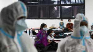 Though the state government claimed that the situation was well under control, opposition leaders questioned the state government’s statistics on Covid death toll.(REUTERS) Though the state government claimed that the situation was well under control, opposition leaders questioned the state government’s statistics on Covid death toll.(REUTERS)