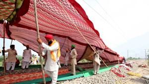 In Punjab, where the protests against the bills started more than a month ago, at least 31 farmers bodies have come together and drawn up a joint protest plan.(REUTERS) In Punjab, where the protests against the bills started more than a month ago, at least 31 farmers bodies have come together and drawn up a joint protest plan.(REUTERS)