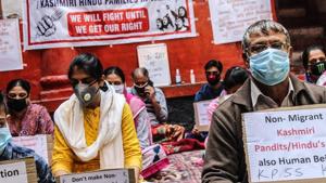 Sanjay Tickoo and a few other members of Kashmiri Pandit Sangarsh Samiti are on a hunger strike.(HT Photo) Sanjay Tickoo and a few other members of Kashmiri Pandit Sangarsh Samiti are on a hunger strike.(HT Photo)