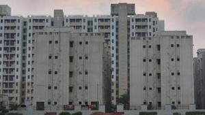 A view of the market inside Delhi Development Authority (DDA) Flats at Narela in New Delhi.(Amal KS/HT PHOTO) A view of the market inside Delhi Development Authority (DDA) Flats at Narela in New Delhi.(Amal KS/HT PHOTO)