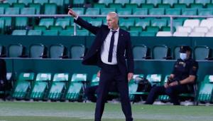 Real Madrid manager Zinedine Zidane reacts.(REUTERS) Real Madrid manager Zinedine Zidane reacts.(REUTERS)