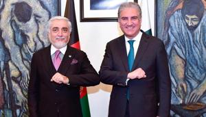 Chairman of the High Council for National Reconciliation of Afghanistan Abdullah Abdullah (L) greets with Pakistani Foreign Minister Shah Mahmood Qureshi (R) at the Ministry of Foreign Affairs in Islamabad.(AFP photo) Chairman of the High Council for National Reconciliation of Afghanistan Abdullah Abdullah (L) greets with Pakistani Foreign Minister Shah Mahmood Qureshi (R) at the Ministry of Foreign Affairs in Islamabad.(AFP photo)