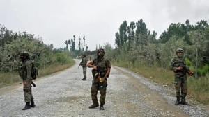Army personnel stand guard during a gun battle with terrorists in Pulwama, Kashmir.(PTI File Photo/Representative Image) Army personnel stand guard during a gun battle with terrorists in Pulwama, Kashmir.(PTI File Photo/Representative Image)