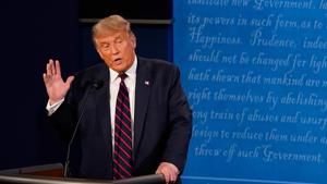 U.S. President Donald Trump said Hunter Biden reaped millions in ill-gotten profit from China and other overseas interests, accusations that have been repeatedly debunked.(Bloomberg) U.S. President Donald Trump said Hunter Biden reaped millions in ill-gotten profit from China and other overseas interests, accusations that have been repeatedly debunked.(Bloomberg)