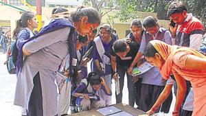 According to it, he also urged guardians to deposit 50 per cent of their wards’ fees by October 31. It added that those who had paid full fees will be compensated.(Yogendra Kumar/HT PHOTO) According to it, he also urged guardians to deposit 50 per cent of their wards’ fees by October 31. It added that those who had paid full fees will be compensated.(Yogendra Kumar/HT PHOTO)