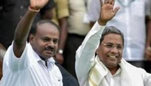 Former Karnataka Chief Minister H D Kumaraswamy with his predecessor and Congress leader Siddaramaiah during the swearing-in ceremony of JD(S)-Congress coalition government in 2018.(PTI FILE PHOTO) Former Karnataka Chief Minister H D Kumaraswamy with his predecessor and Congress leader Siddaramaiah during the swearing-in ceremony of JD(S)-Congress coalition government in 2018.(PTI FILE PHOTO)