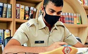 Gurugram Police personnel can now relax in the company of books at this library.(PHOTO: Manoj Verma/HT) Gurugram Police personnel can now relax in the company of books at this library.(PHOTO: Manoj Verma/HT)