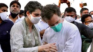 Congress leader Priyanka Gandhi Vadra and Rahul Gandhi at Yamuna Expressway while they were on their way to Hathras on Thursday.(ANI Photo) Congress leader Priyanka Gandhi Vadra and Rahul Gandhi at Yamuna Expressway while they were on their way to Hathras on Thursday.(ANI Photo)