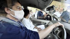 Congress leaders Rahul Gandhi and Priyanka Gandhi Vadra arrive at Delhi-Noida border as they move towards Hathras to meet family members of 19-year-old woman who died after she was gang-raped.(PTI) Congress leaders Rahul Gandhi and Priyanka Gandhi Vadra arrive at Delhi-Noida border as they move towards Hathras to meet family members of 19-year-old woman who died after she was gang-raped.(PTI)